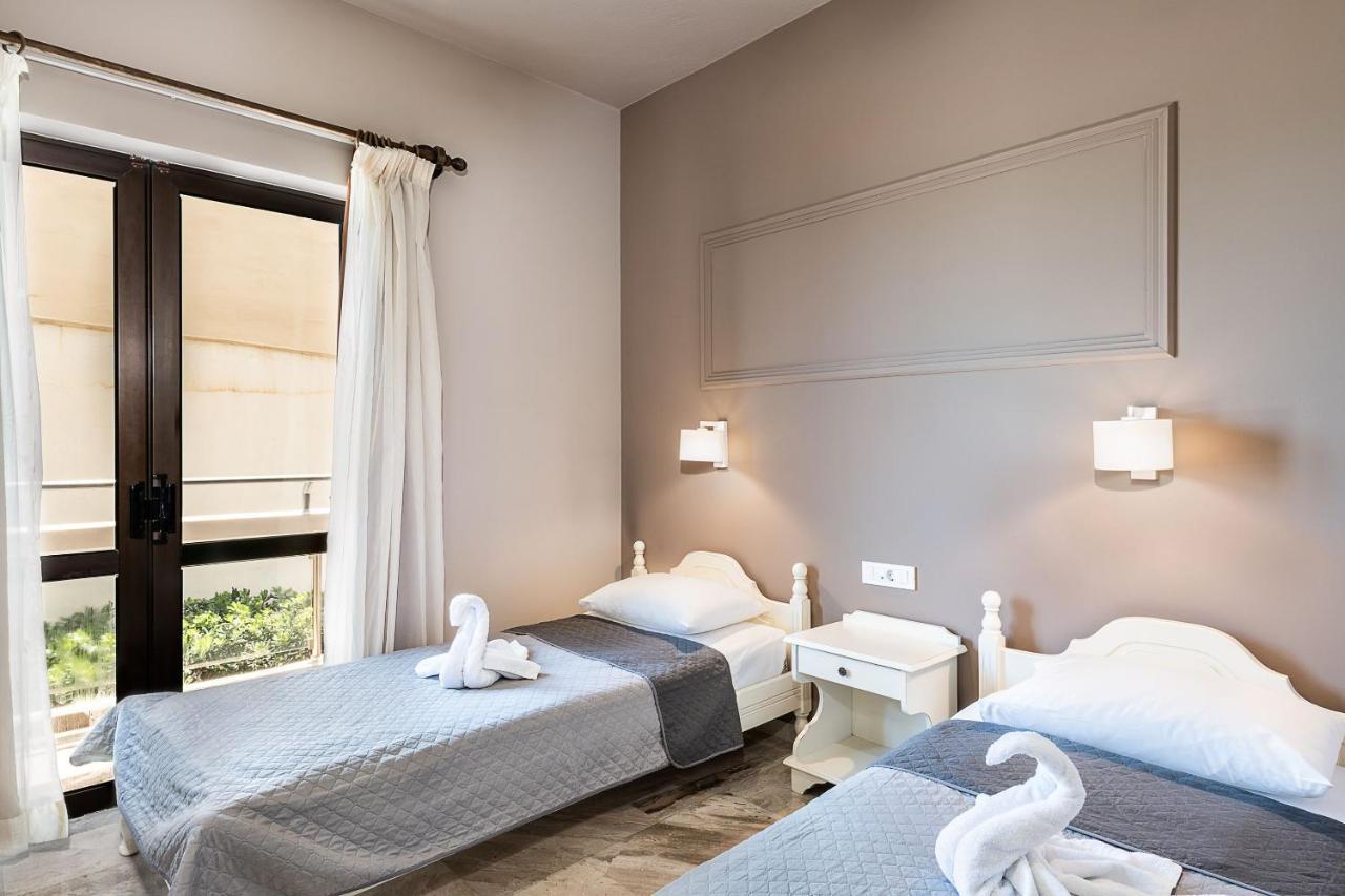 Hotel Koukouras Stalós 외부 사진