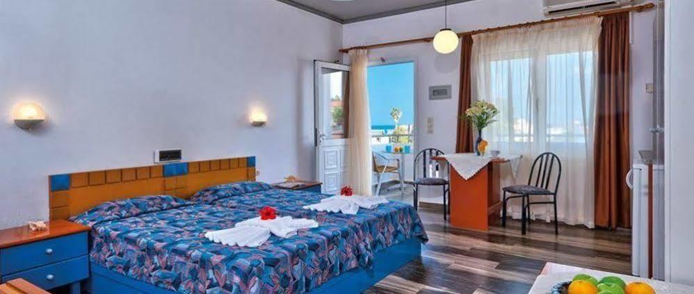 Hotel Koukouras Stalós 외부 사진